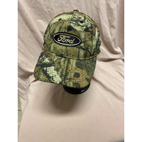 Ford Other - Ford Hunting Camo Flex Fit Hat Size S/M